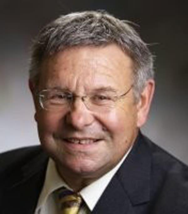 Mark Siira Headshot